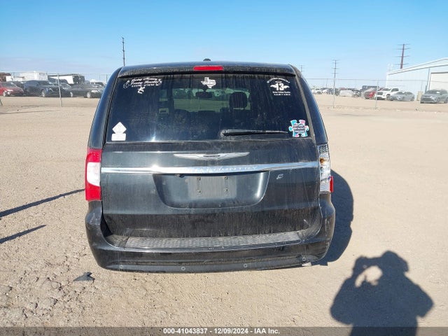 2C4RC1HG8ER177799 Chrysler Town & Country S