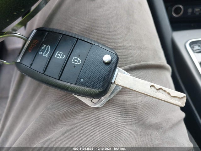 KIA Optima Lx 2018 5XXGT4L30JG222699 Image 11