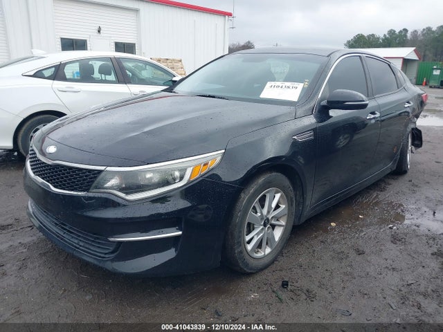KIA Optima Lx 2018 5XXGT4L30JG222699 Image 2