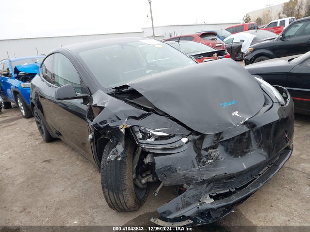 2021 TESLA MODEL Y 5YJYGDEE5MF137825 Photo 0