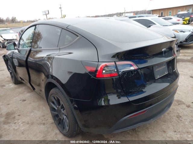 2021 TESLA MODEL Y 5YJYGDEE5MF137825 Photo 2
