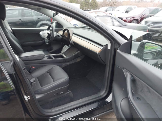 2021 TESLA MODEL Y 5YJYGDEE5MF137825 Photo 4