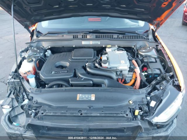 3FA6P0LU3KR200139 Ford Fusion Hybrid Se