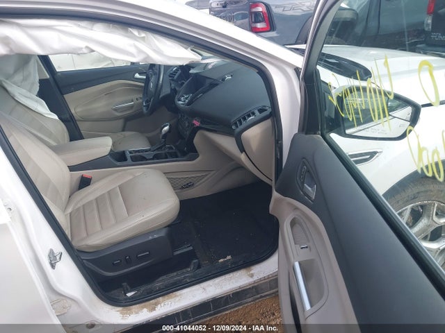 Ford Escape Titanium 2019 1FMCU0J9XKUA61121 Image 5