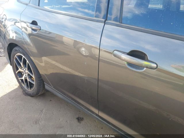 1FADP3H28HL255015 Ford FOCUS SEL