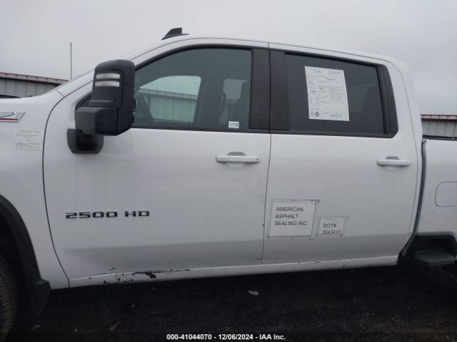 2GC1YNEY4P1730968 Chevrolet Silverado 2500hd 4wd  Standard Bed Lt