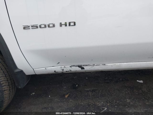 2GC1YNEY4P1730968 Chevrolet Silverado 2500hd 4wd  Standard Bed Lt