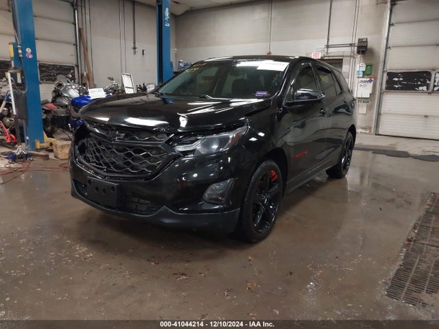 Chevrolet EQUINOX LT 2018 2GNAXTEX9J6258637 Image 2