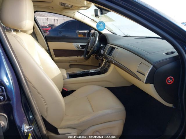 2013 JAGUAR XF SAJWA0ESXDPS92028 Photo 4