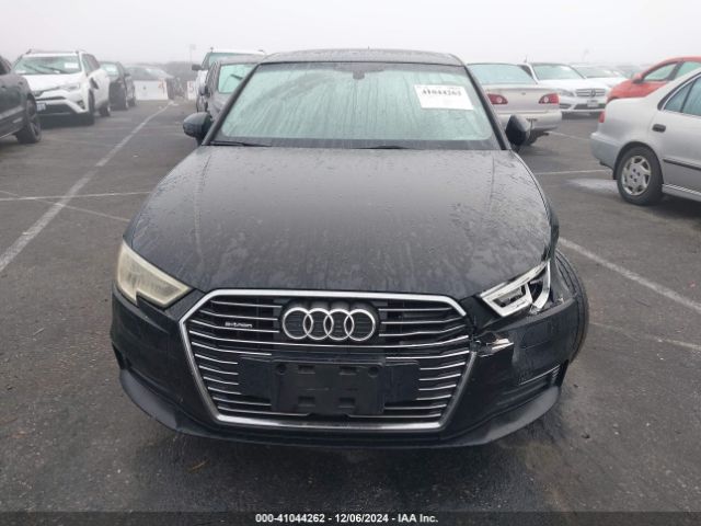 WAUUPBFF6HA077785 Audi A3 E-tron 1.4t Premium