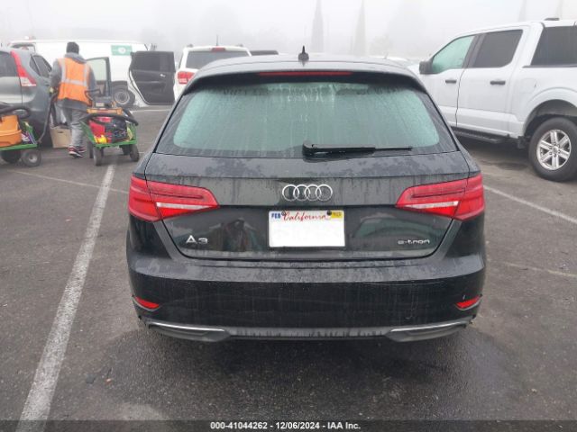 WAUUPBFF6HA077785 Audi A3 E-tron 1.4t Premium