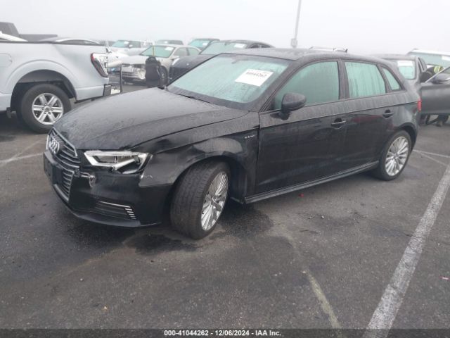 WAUUPBFF6HA077785 Audi A3 E-tron 1.4t Premium