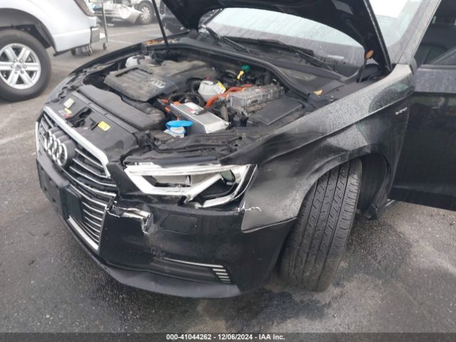 WAUUPBFF6HA077785 Audi A3 E-tron 1.4t Premium
