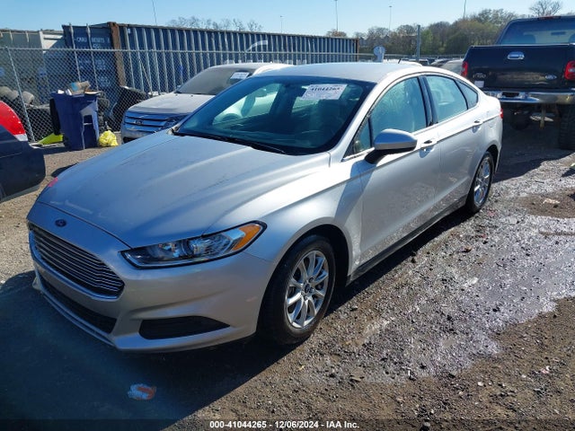 Ford FUSION S 2015 3FA6P0G70FR231424 Image 2
