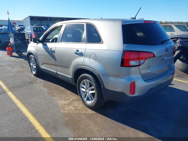 KIA SORENTO LX 2014 5XYKT3A65EG538764 Image 3