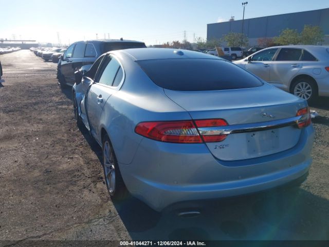 2012 JAGUAR XF SAJWA0FB4CLS28703 Photo 2
