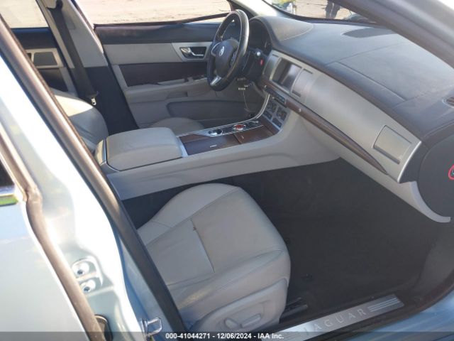 2012 JAGUAR XF SAJWA0FB4CLS28703 Photo 4