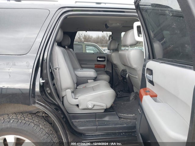 Toyota Sequoia Platinum 2019 5TDDY5G14KS171856 Image 8