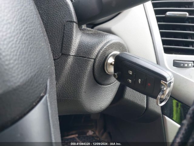1G1PA5SH3F7153914 Chevrolet Cruze Ls Auto