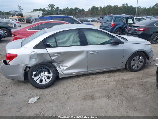 1G1PA5SH3F7153914 Chevrolet Cruze Ls Auto