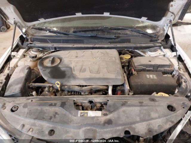 1C3CCCEG7FN601806 Chrysler 200 C