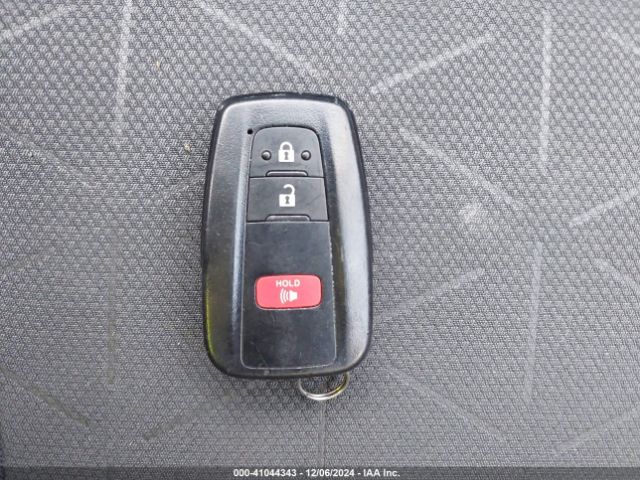 2T3P1RFV0NC322211 Toyota Rav4 Xle