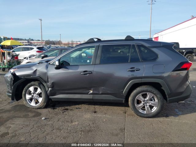 2T3P1RFV0NC322211 Toyota Rav4 Xle
