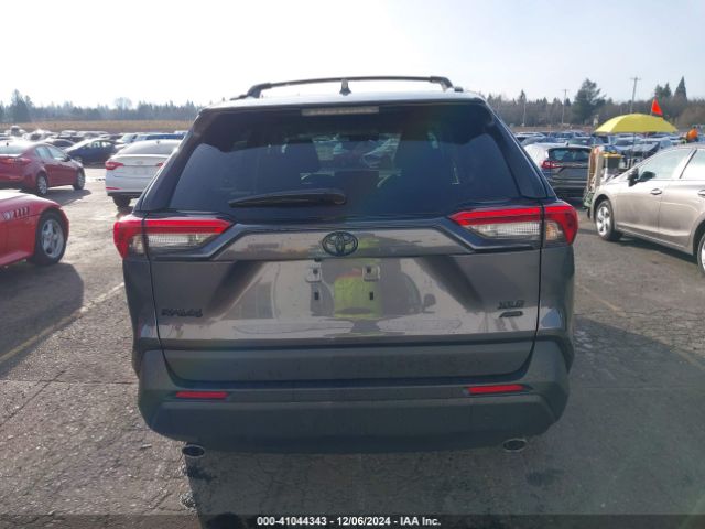 2T3P1RFV0NC322211 Toyota Rav4 Xle