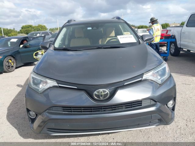 JTMWFREV7JD114489 Toyota Rav4 Adventure/xle