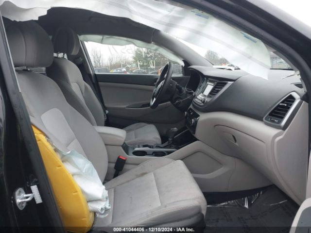 KM8J3CA4XHU555066 Hyundai TUCSON SE