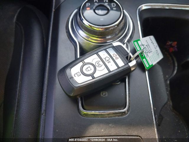 3FA6P0RU4HR279675 Ford Fusion Hybrid Titanium