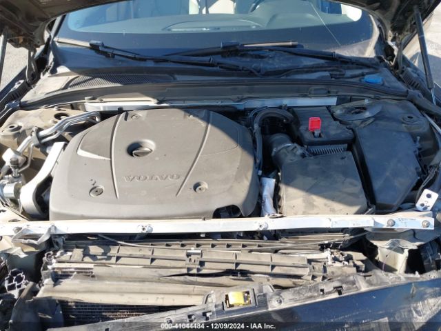 7JR102FKXKG003444 Volvo S60 T5 Momentum