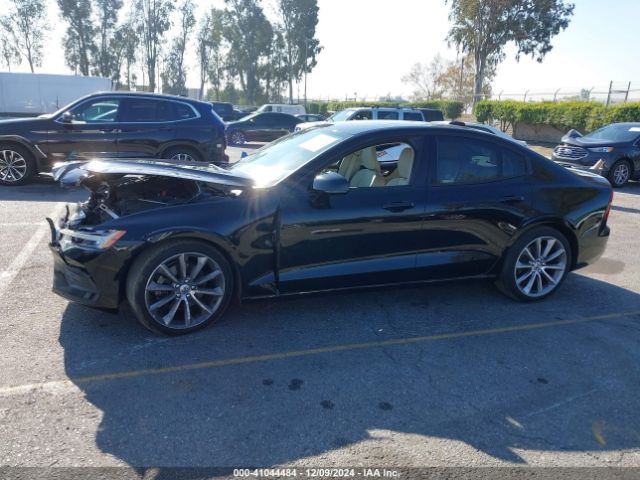 7JR102FKXKG003444 Volvo S60 T5 Momentum