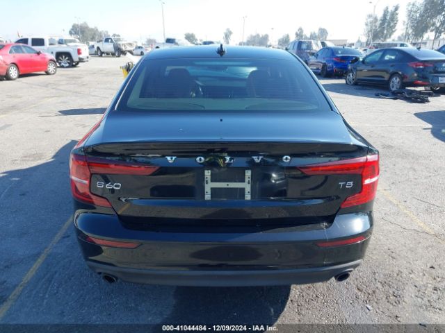 7JR102FKXKG003444 Volvo S60 T5 Momentum