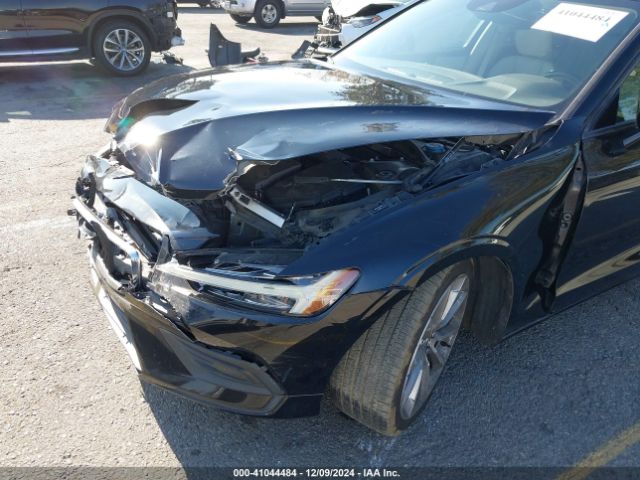 7JR102FKXKG003444 Volvo S60 T5 Momentum