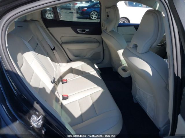 7JR102FKXKG003444 Volvo S60 T5 Momentum