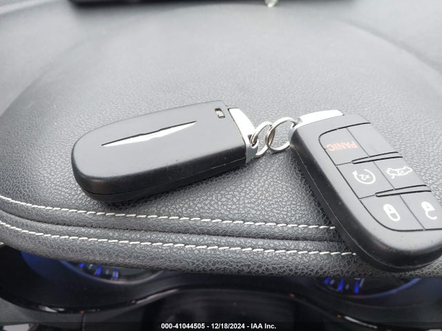 2C3CCAGGXKH566439 Chrysler 300 300s Awd