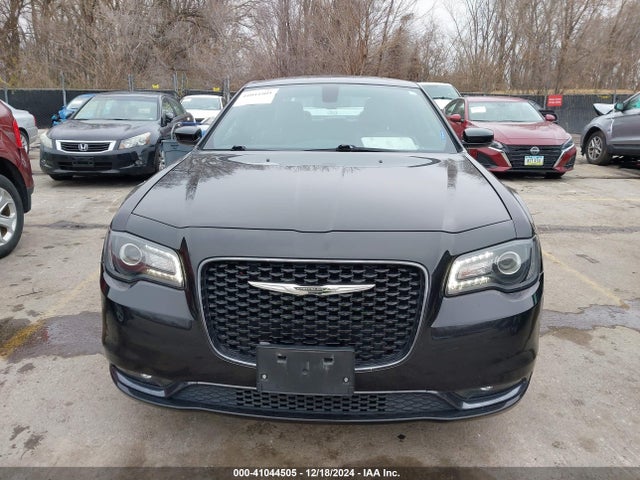 2C3CCAGGXKH566439 Chrysler 300 300s Awd
