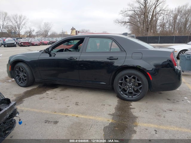 2C3CCAGGXKH566439 Chrysler 300 300s Awd