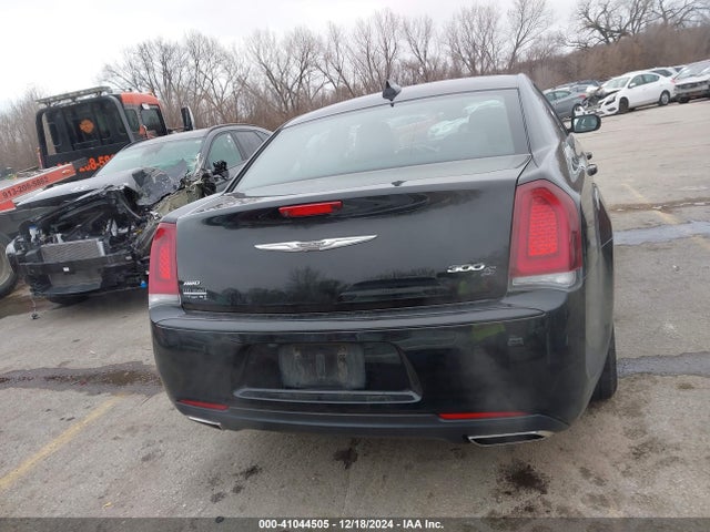 2C3CCAGGXKH566439 Chrysler 300 300s Awd