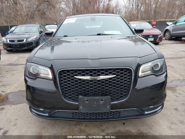 2C3CCAGGXKH566439 Chrysler 300 300s Awd