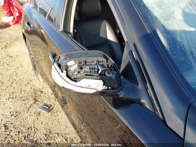 JN1CV7AP9HM640900 Infiniti Q50 2.0t Premium