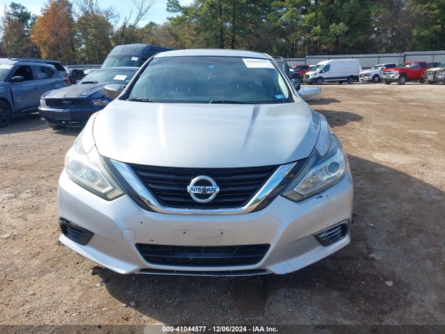 Nissan Altima 2.5 S 2017 1N4AL3AP1HC256253 Image 13