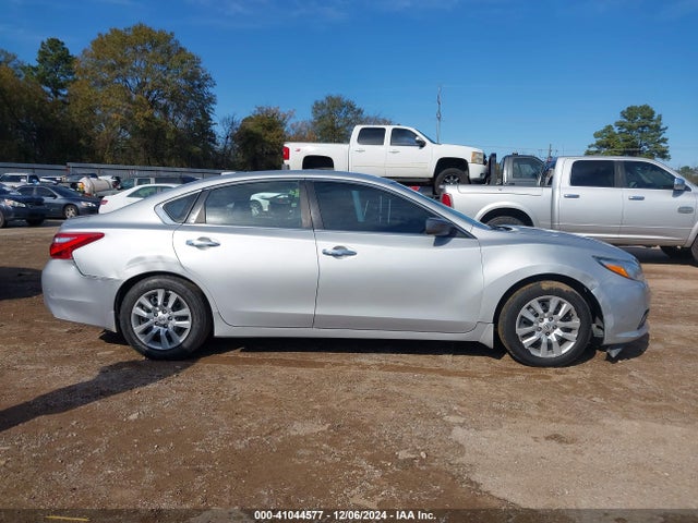 Nissan Altima 2.5 S 2017 1N4AL3AP1HC256253 Image 14
