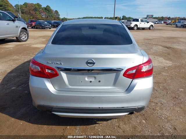 Nissan Altima 2.5 S 2017 1N4AL3AP1HC256253 Image 17