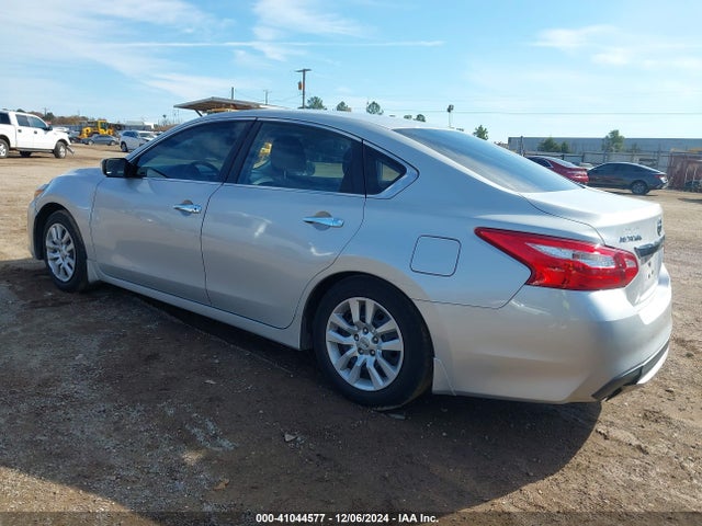 Nissan Altima 2.5 S 2017 1N4AL3AP1HC256253 Image 3
