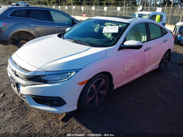 Honda Civic Touring 2017 2HGFC1F96HH652241 Image 2