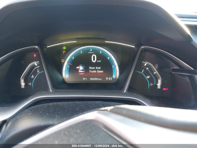 Honda Civic Touring 2017 2HGFC1F96HH652241 Image 7