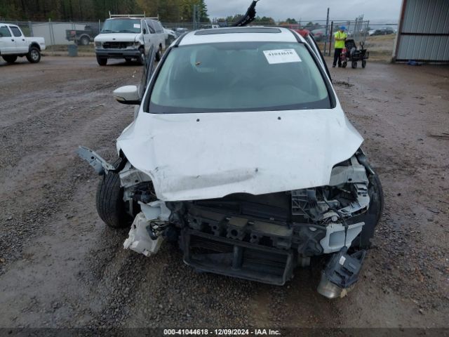 1FADP3F29EL163524 Ford FOCUS SE
