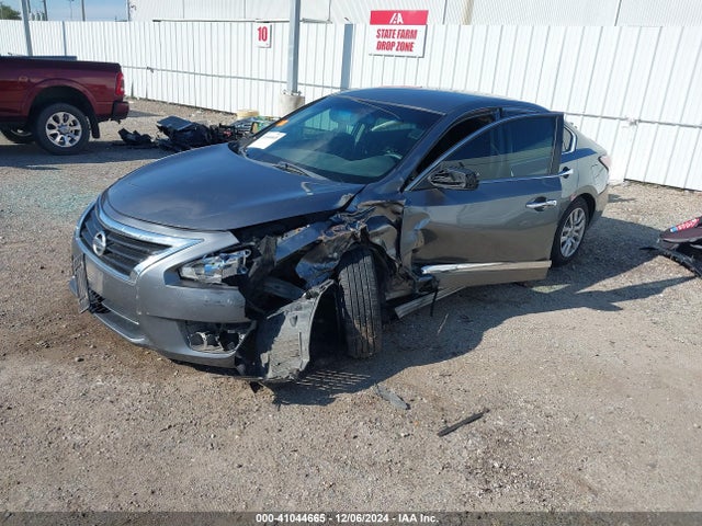 Nissan Altima 2.5 S 2015 1N4AL3AP1FC121481 Image 2